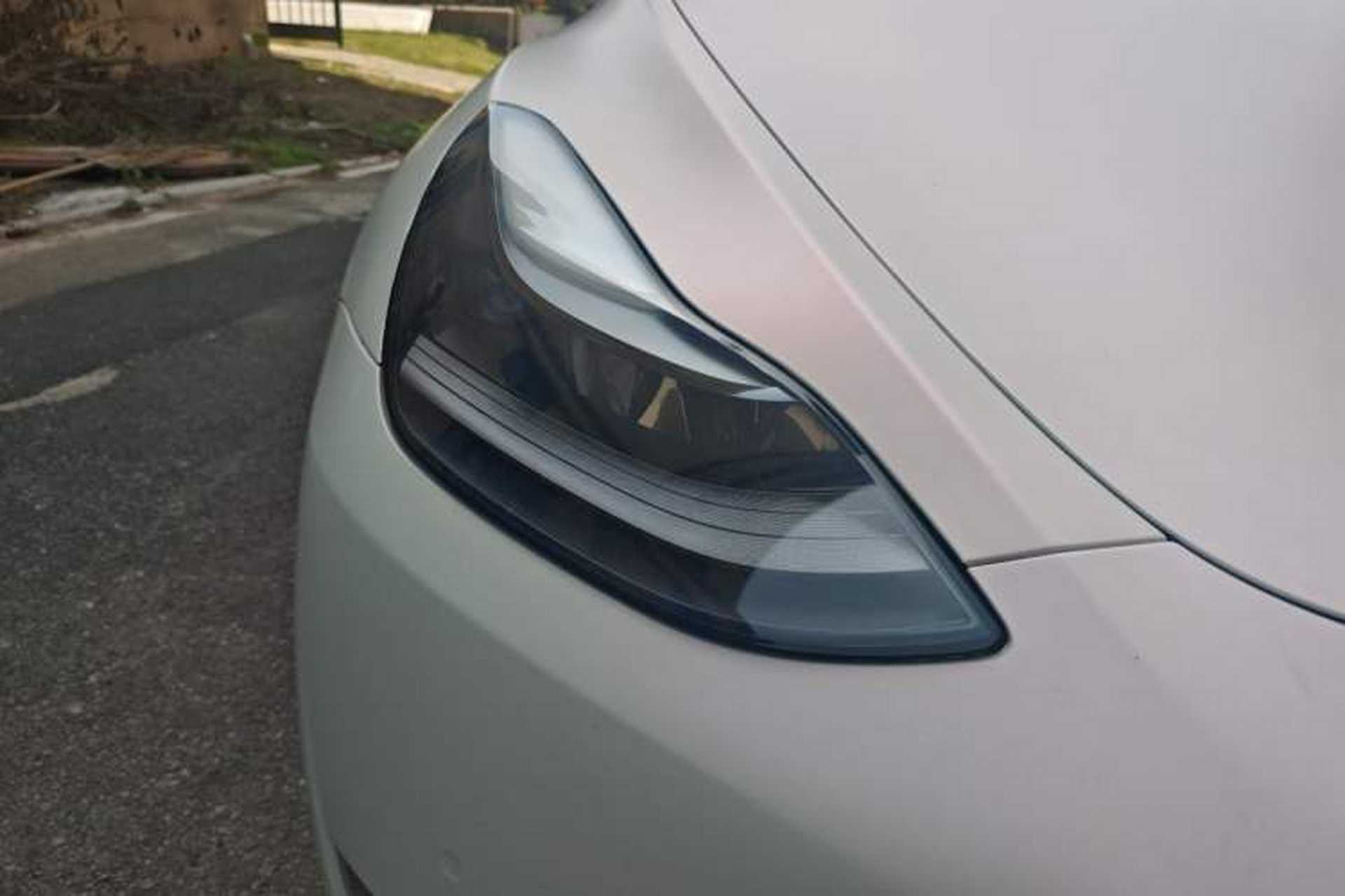 Used Tesla Model Y 2022 Long-Range All-Wheel-Drive Version Right Front Headlight