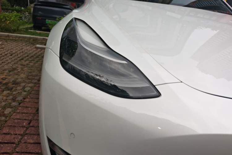 Used Tesla Model Y 2022 Long-Range All-Wheel-Drive Version Right Front Headlight