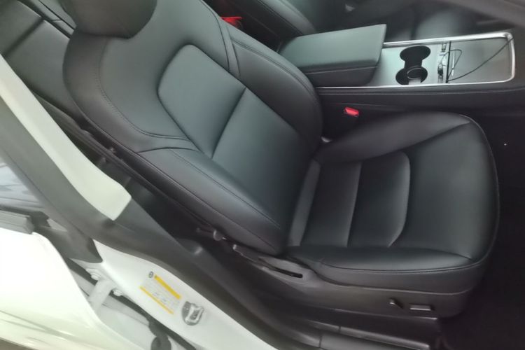Used Tesla Model Y 2022 Performance High-Performance All-Wheel-Drive Version Right Front Seat