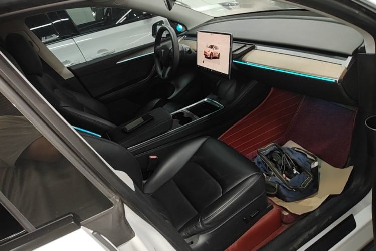 Used Tesla Model Y 2022 Rear-Wheel-Drive Version Right Front Seat
