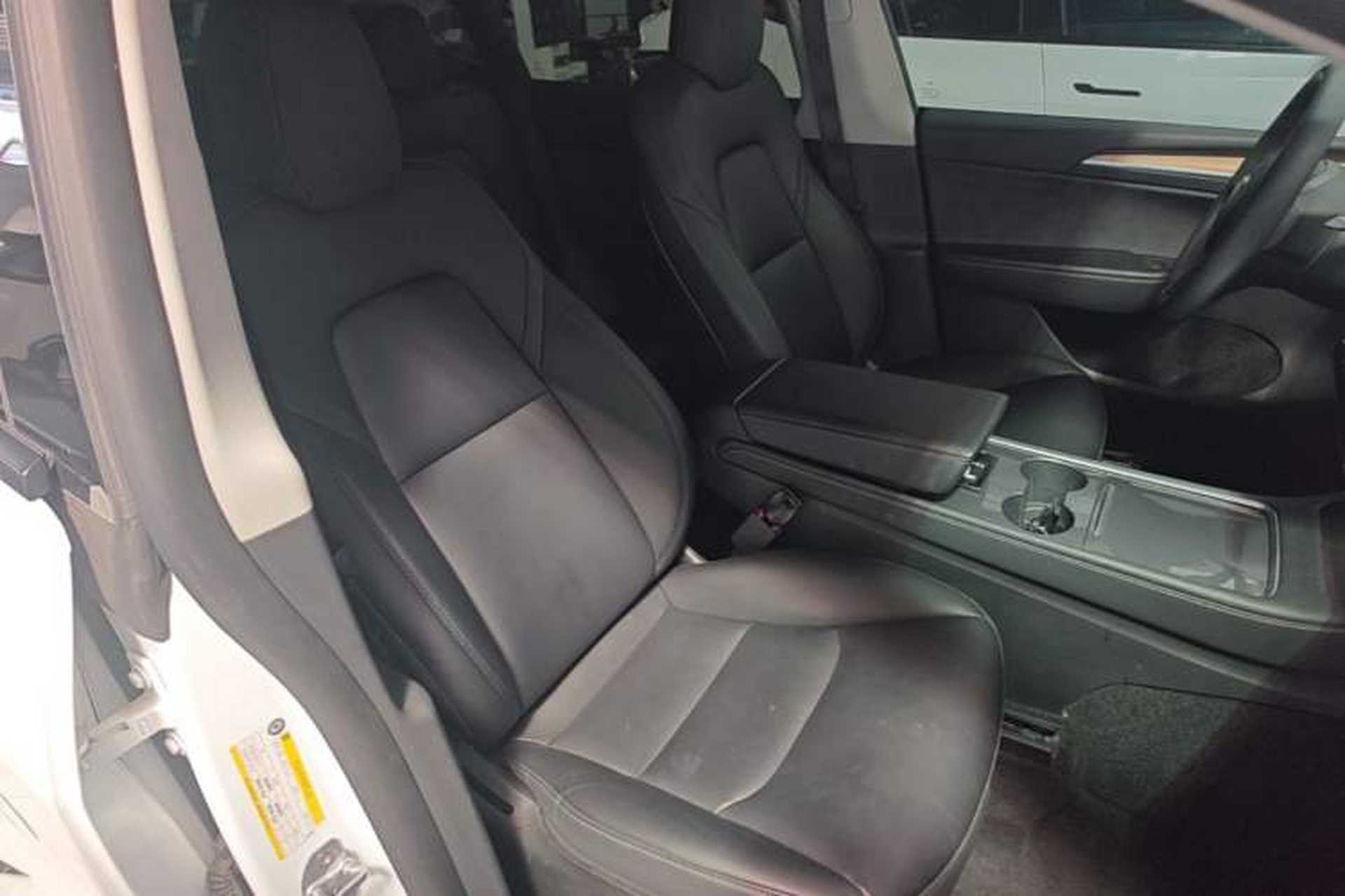 Used Tesla Model Y 2022 Rear-Wheel-Drive Version Right Front Seat