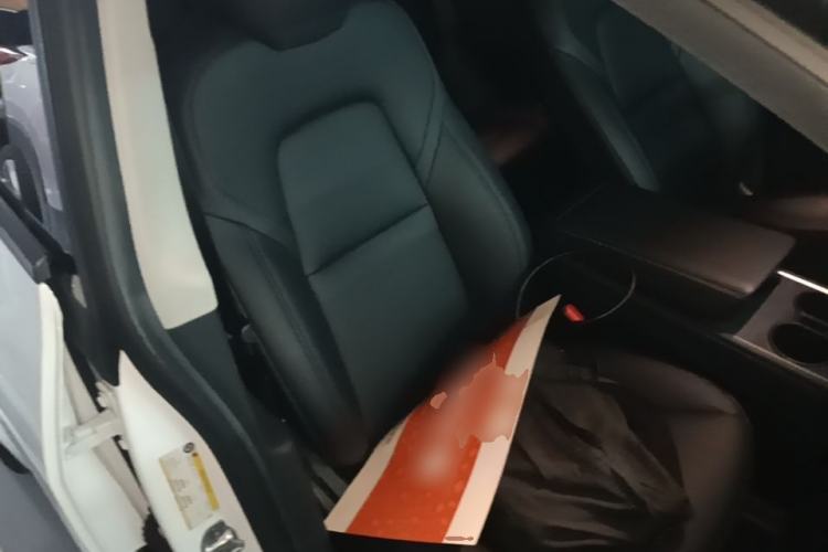 Used Tesla Model Y 2022 Rear-Wheel-Drive Version Right Front Seat