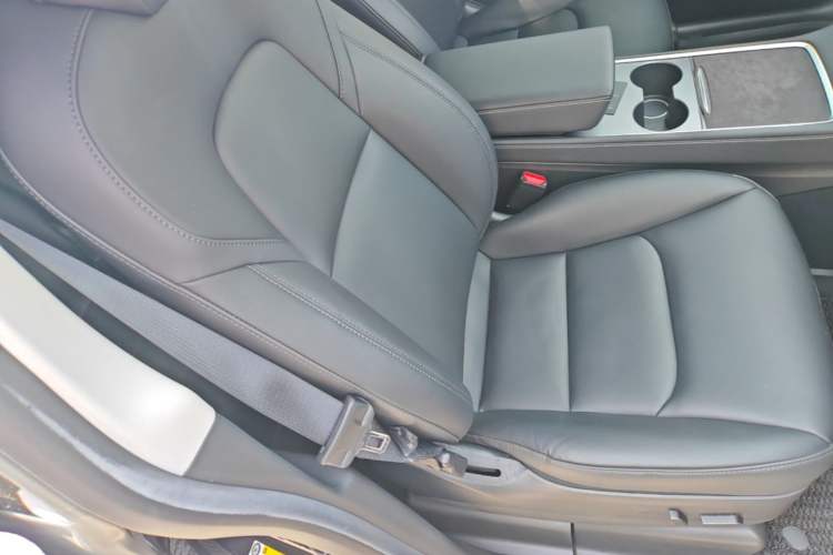Used Tesla Model Y 2022 Revised Version Rear-Wheel Drive Right Front Seat
