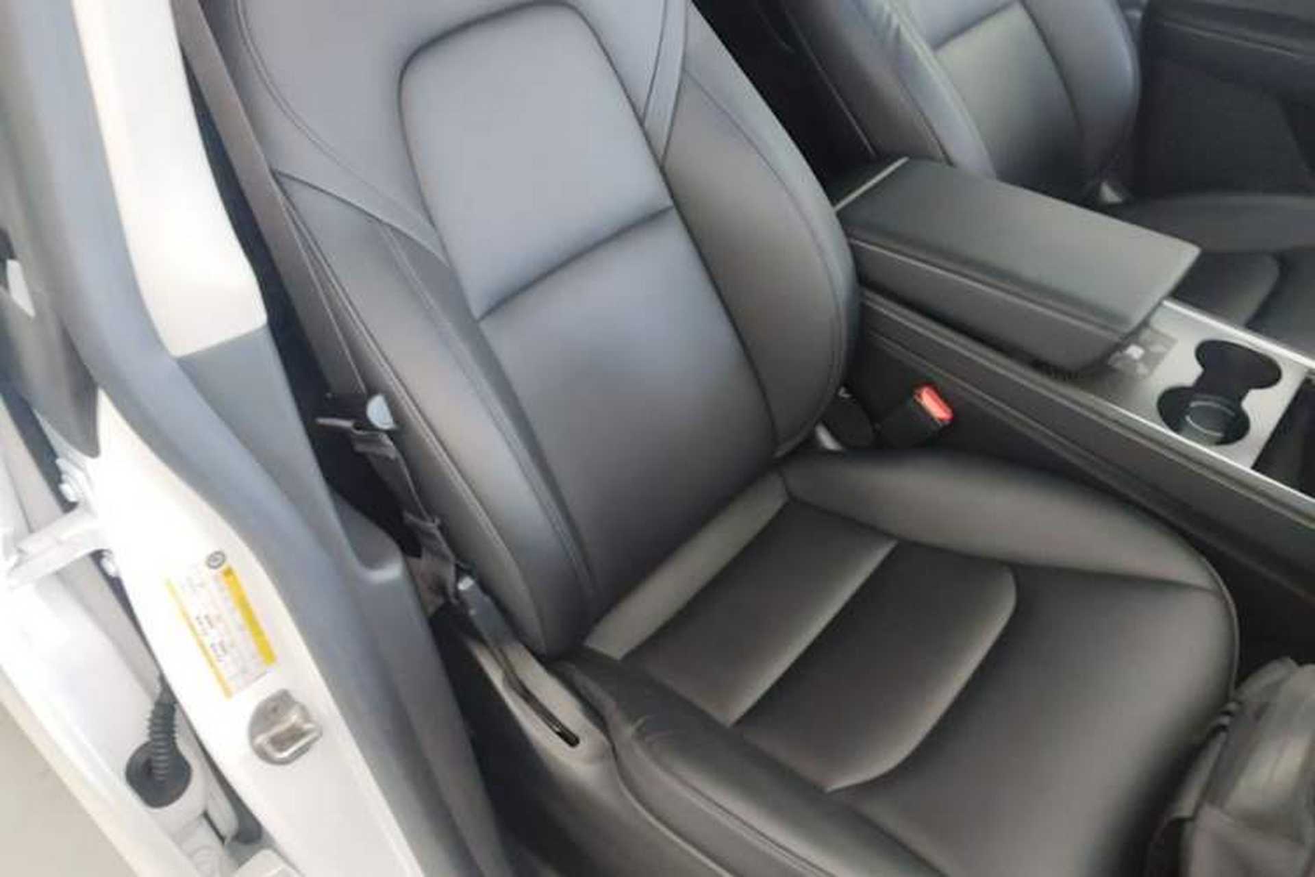 Used Tesla Model Y 2022 Performance High-Performance All-Wheel-Drive Version Right Front Seat