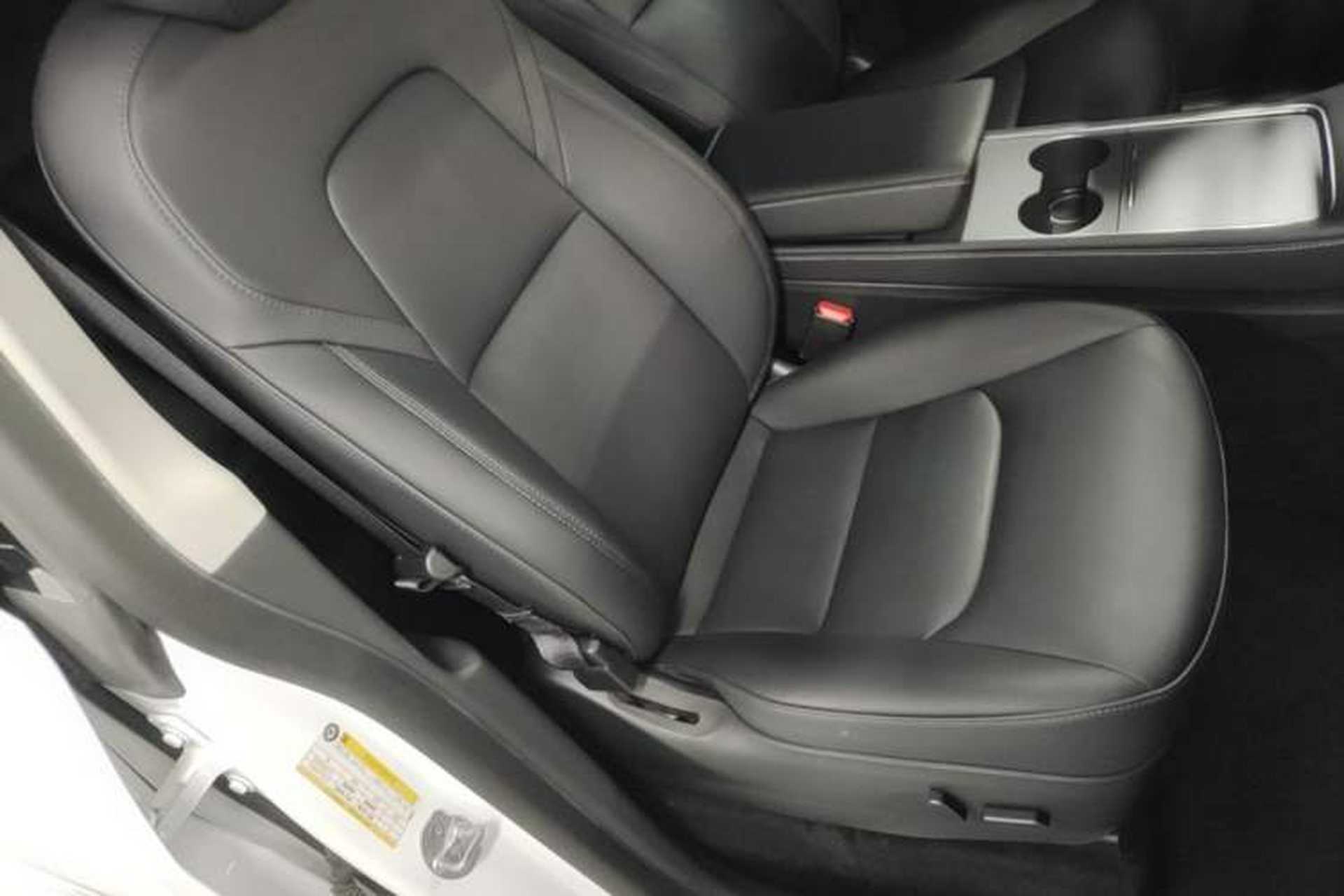 Used Tesla Model Y 2022 Rear-Wheel-Drive Version Right Front Seat