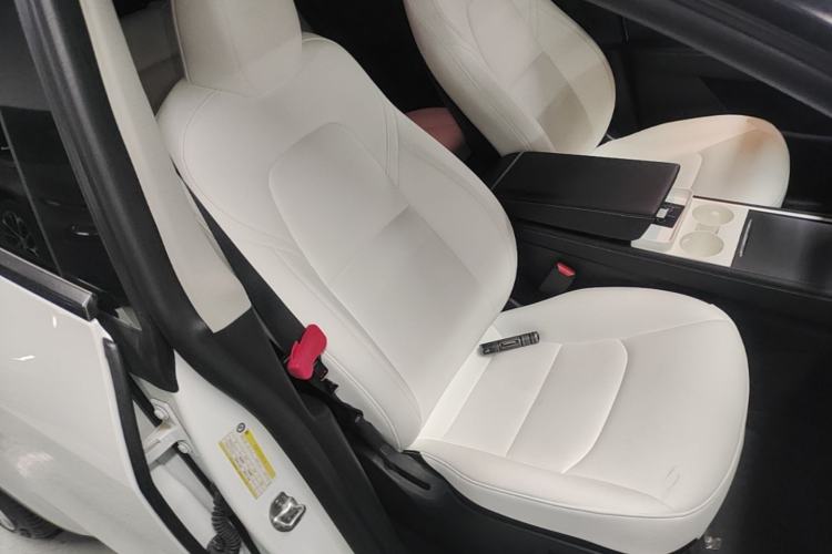 Used Tesla Model Y 2022 Performance High-Performance All-Wheel-Drive Version Right Front Seat