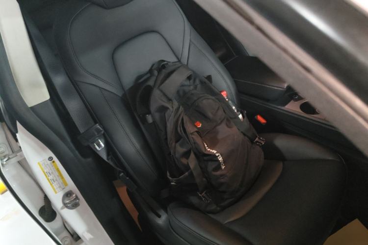 Used Tesla Model Y 2022 Rear-Wheel-Drive Version Right Front Seat