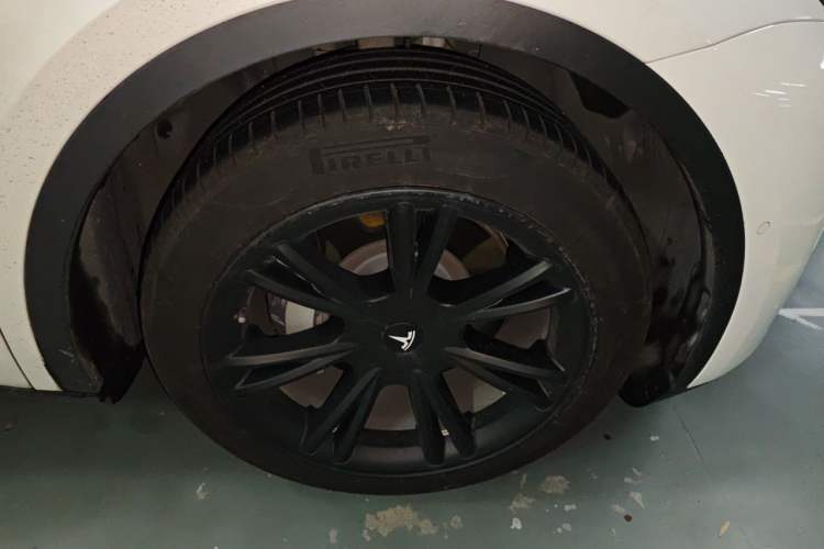 Used Tesla Model Y 2022 Revised Version Rear-Wheel Drive Right Front Wheel Hub