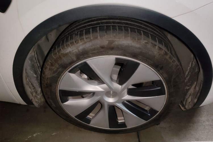 Used Tesla Model Y 2022 Revised Version Rear-Wheel Drive Right Front Wheel Hub