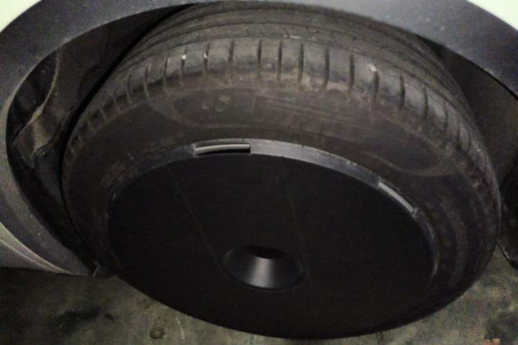 Used Tesla Model Y 2022 Revised Version Rear-Wheel Drive Right Front Wheel Hub