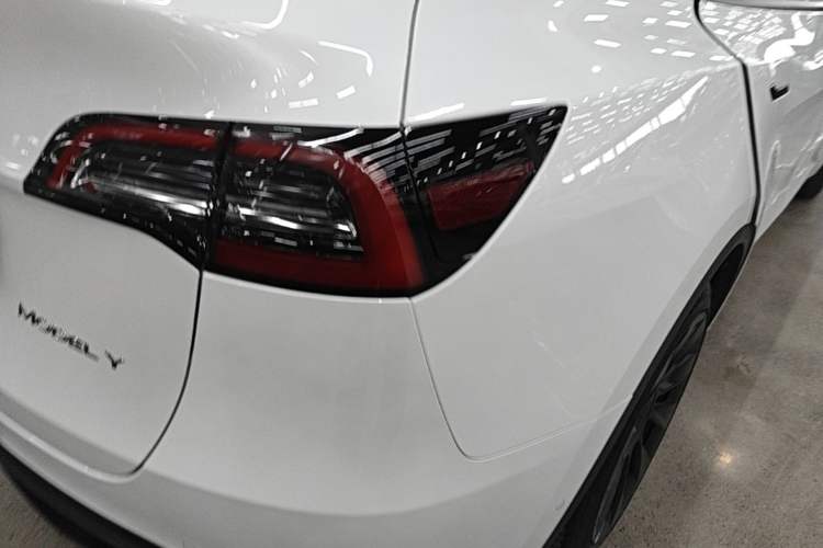 Used Tesla Model Y 2022 Rear-Wheel-Drive Version Right Rear Taillight