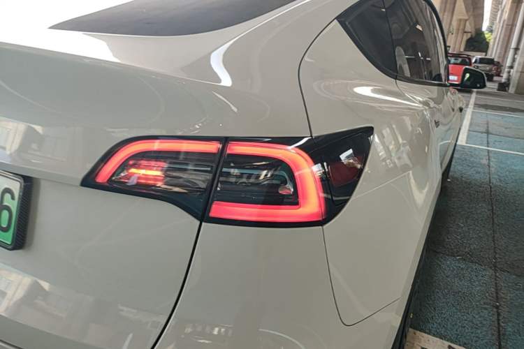 Used Tesla Model Y 2022 Revised Version Rear-Wheel Drive Right Rear Taillight