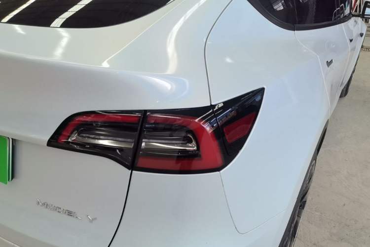 Used Tesla Model Y 2022 Rear-Wheel-Drive Version Right Rear Taillight