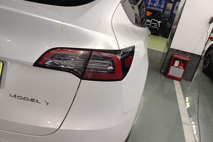 Used Tesla Model Y 2022 Revised Version Long-Range All-Wheel Drive Right Rear Taillight