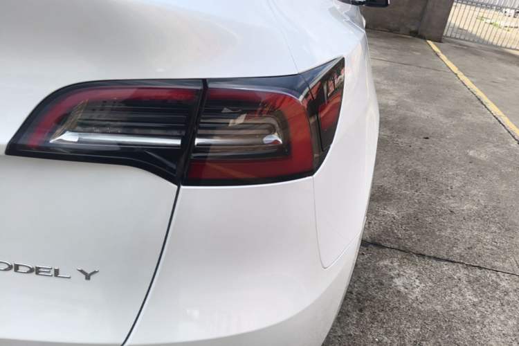 Used Tesla Model Y 2022 Revised Version Rear-Wheel Drive Right Rear Taillight
