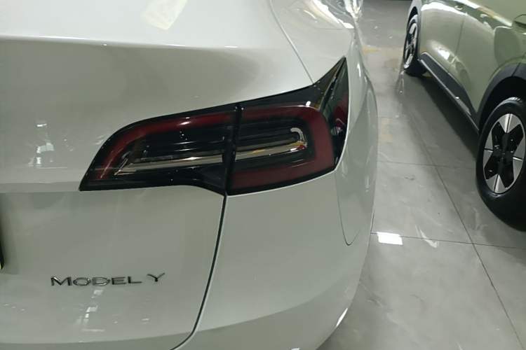 Used Tesla Model Y 2022 Revised Version Rear-Wheel Drive Right Rear Taillight