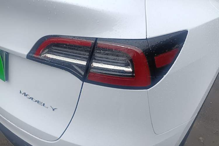 Used Tesla Model Y 2022 Revised Version Rear-Wheel Drive Right Rear Taillight