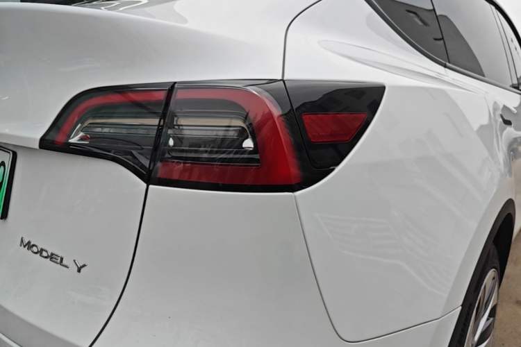 Used Tesla Model Y 2022 Revised Version Rear-Wheel Drive Right Rear Taillight