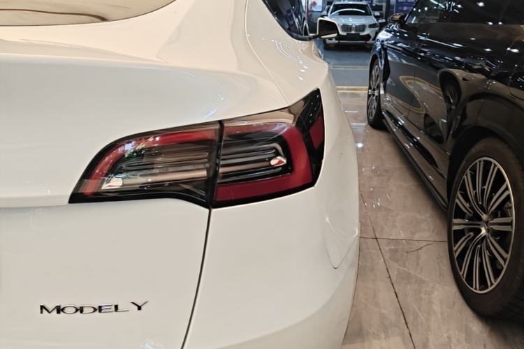 Used Tesla Model Y 2022 Revised Version Rear-Wheel Drive Right Rear Taillight