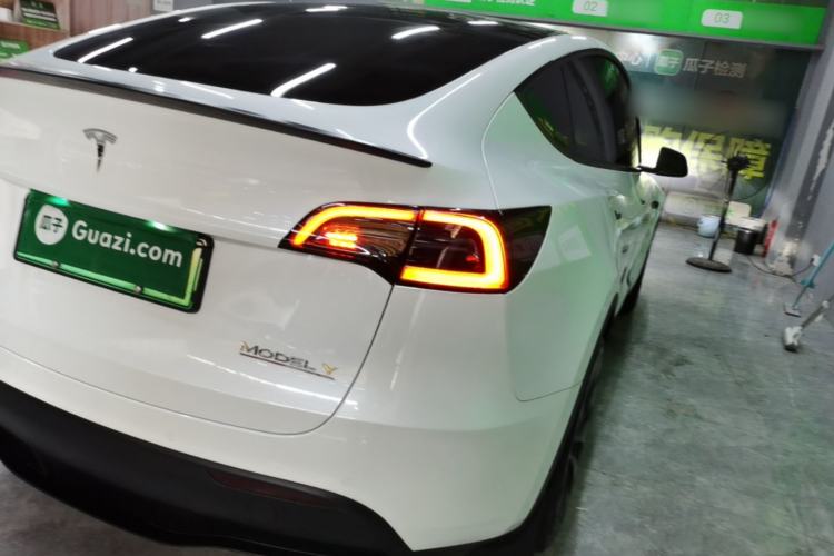 Used Tesla Model Y 2022 Performance High-Performance All-Wheel-Drive Version Right Rear Taillight