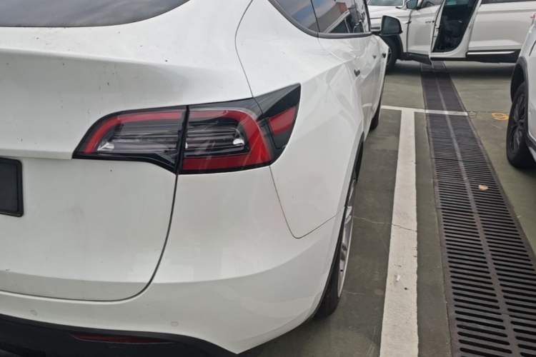 Used Tesla Model Y 2022 Revised Version Long-Range All-Wheel Drive Right Rear Taillight