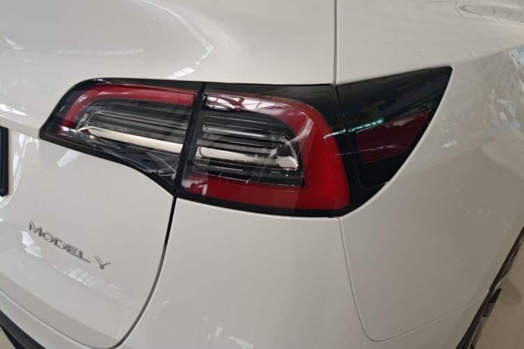 Used Tesla Model Y 2022 Rear-Wheel-Drive Version Right Rear Taillight