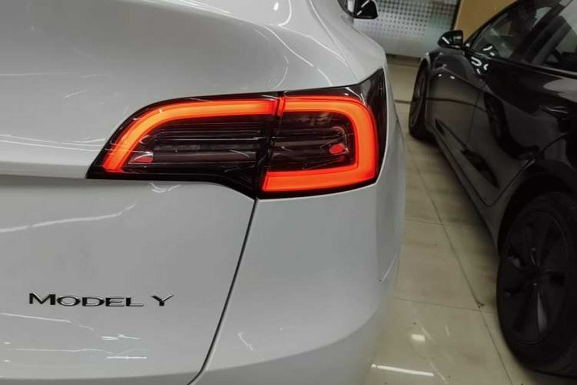 Used Tesla Model Y 2022 Rear-Wheel-Drive Version Right Rear Taillight