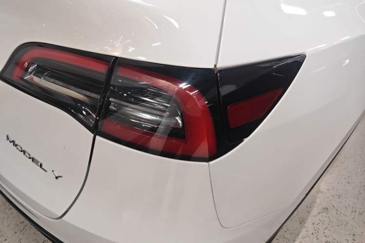 Used Tesla Model Y 2022 Rear-Wheel-Drive Version Right Rear Taillight