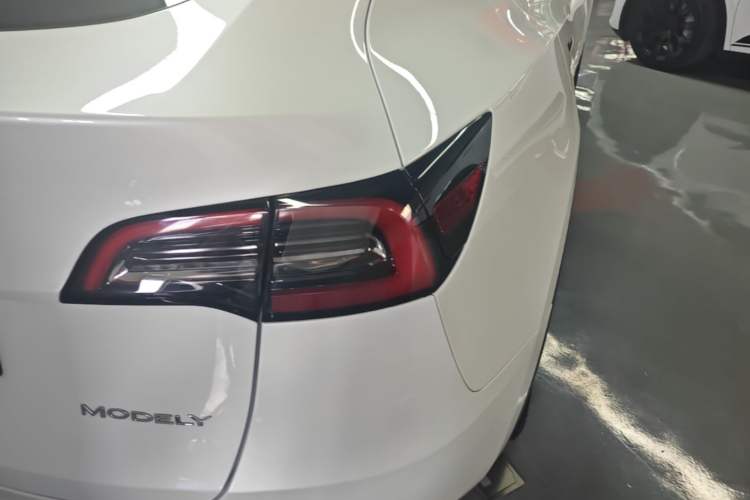 Used Tesla Model Y 2022 Rear-Wheel-Drive Version Right Rear Taillight