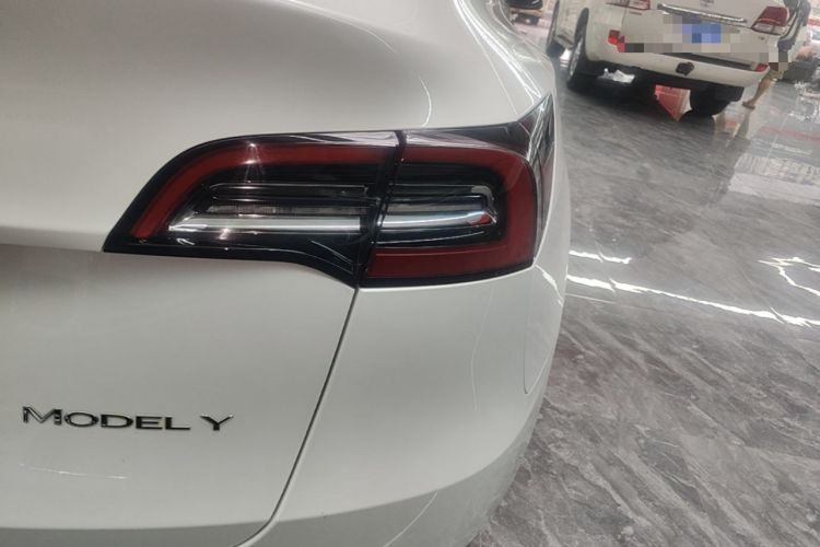 Used Tesla Model Y 2022 Rear-Wheel-Drive Version Right Rear Taillight