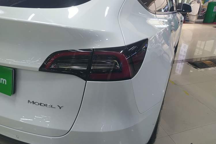Used Tesla Model Y 2022 Rear-Wheel-Drive Version Right Rear Taillight