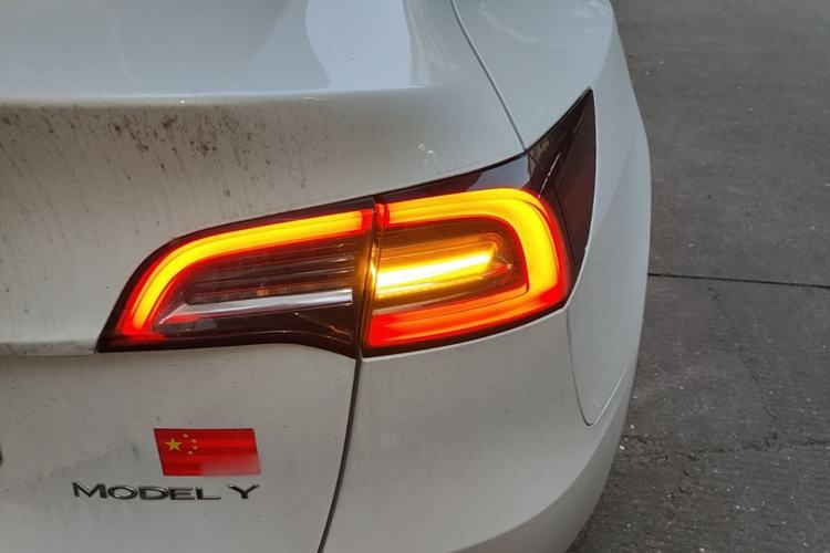 Used Tesla Model Y 2022 Rear-Wheel-Drive Version Right Rear Taillight