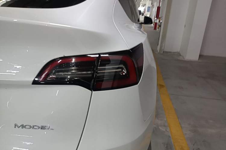 Used Tesla Model Y 2022 Revised Version Rear-Wheel Drive Right Rear Taillight