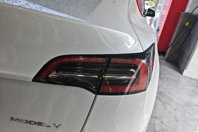Used Tesla Model Y 2022 Revised Version Rear-Wheel Drive Right Rear Taillight