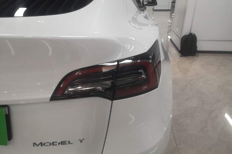 Used Tesla Model Y 2022 Revised Version Rear-Wheel Drive Right Rear Taillight