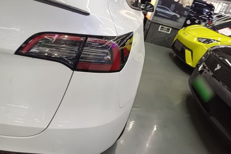 Used Tesla Model Y 2022 Performance High-Performance All-Wheel-Drive Version Right Rear Taillight