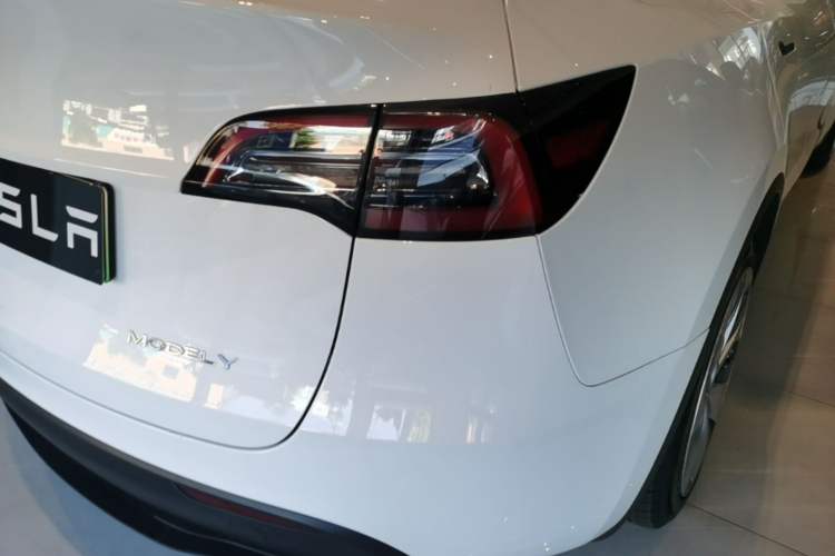 Used Tesla Model Y 2022 Rear-Wheel-Drive Version Right Rear Taillight