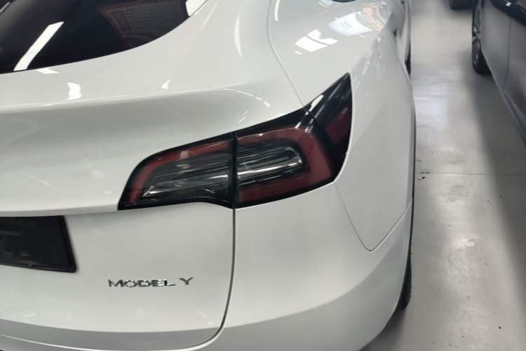 Used Tesla Model Y 2022 Revised Version Rear-Wheel Drive Right Rear Taillight