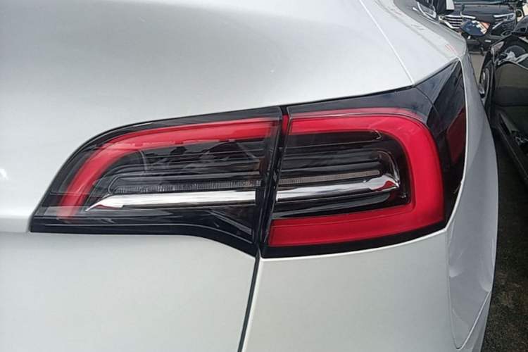 Used Tesla Model Y 2022 Revised Version Rear-Wheel Drive Right Rear Taillight