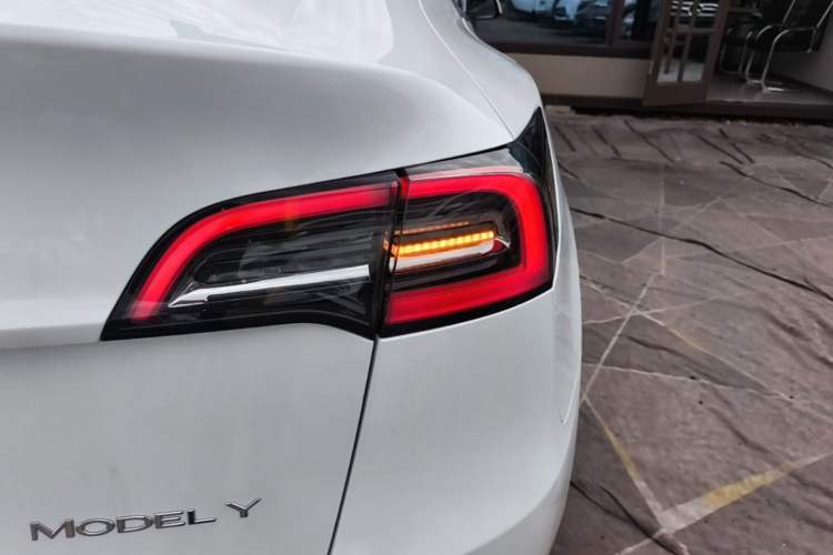 Used Tesla Model Y 2022 Rear-Wheel-Drive Version Right Rear Taillight