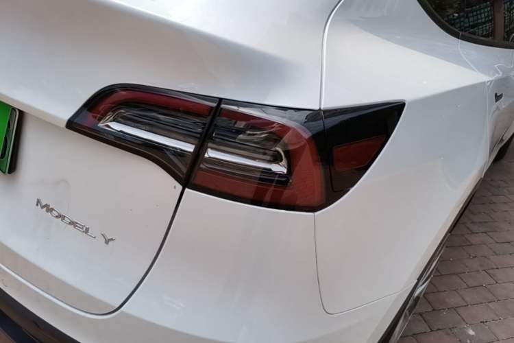 Used Tesla Model Y 2022 Revised Version Rear-Wheel Drive Right Rear Taillight
