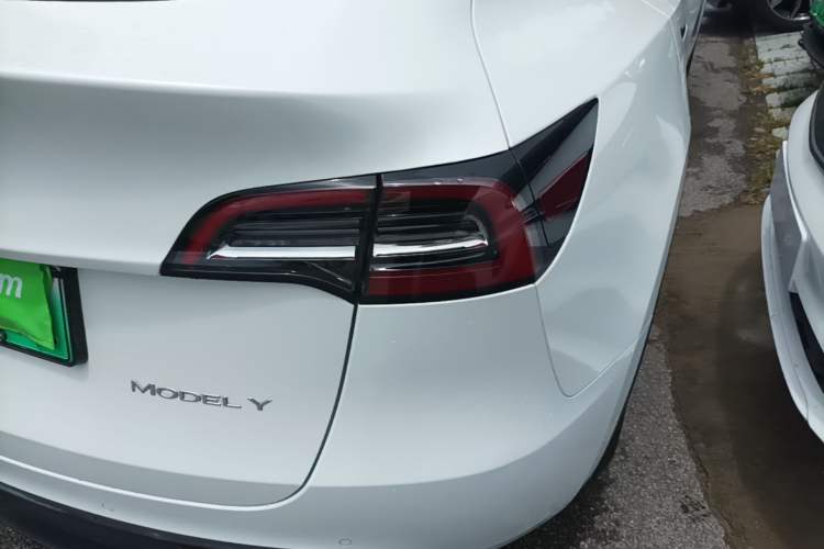 Used Tesla Model Y 2022 Revised Version Rear-Wheel Drive Right Rear Taillight
