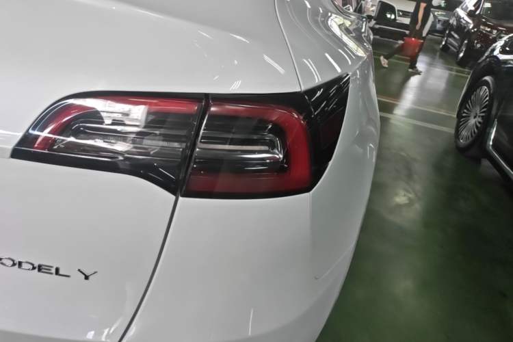 Used Tesla Model Y 2022 Revised Version Rear-Wheel Drive Right Rear Taillight