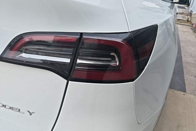 Used Tesla Model Y 2022 Revised Version Rear-Wheel Drive Right Rear Taillight