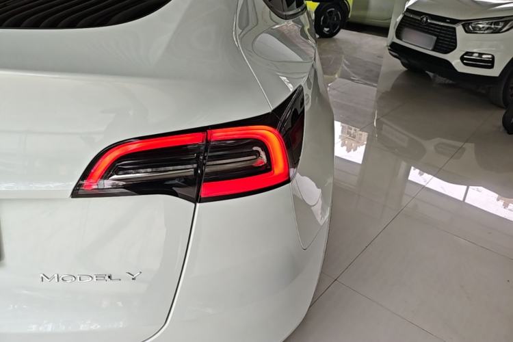 Used Tesla Model Y 2022 Revised Version Rear-Wheel Drive Right Rear Taillight