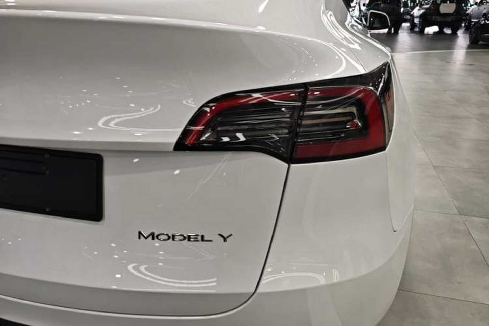 Used Tesla Model Y 2022 Revised Version Rear-Wheel Drive Right Rear Taillight