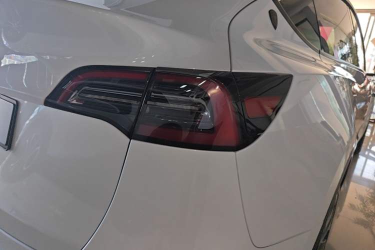 Used Tesla Model Y 2022 Rear-Wheel-Drive Version Right Rear Taillight