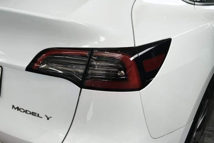 Used Tesla Model Y 2022 Revised Version Rear-Wheel Drive Right Rear Taillight