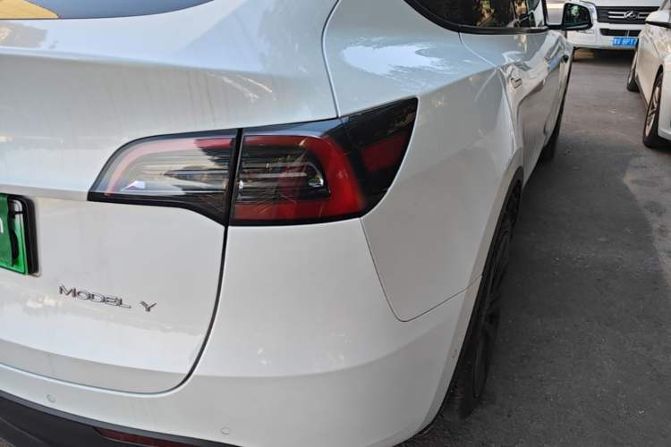Used Tesla Model Y 2022 Rear-Wheel-Drive Version Right Rear Taillight