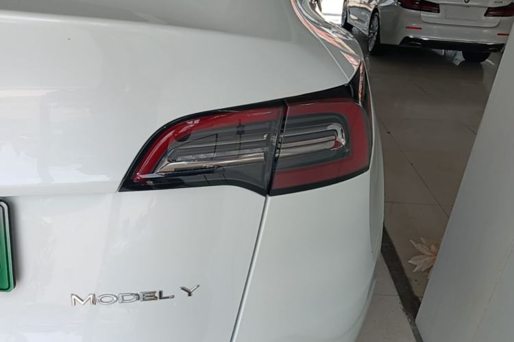 Used Tesla Model Y 2022 Revised Version Rear-Wheel Drive Right Rear Taillight